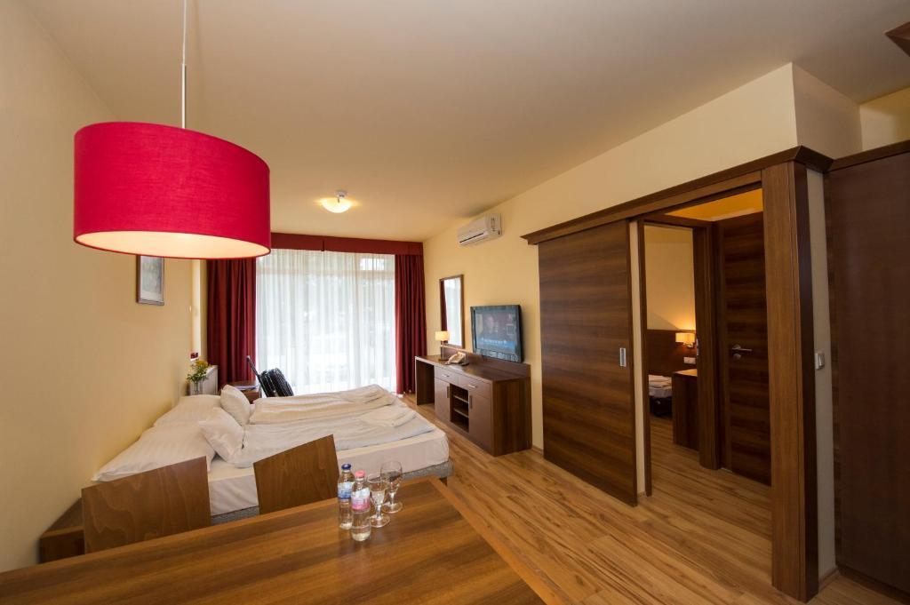 Kehida Family Resort Kehidakustány Habitación foto