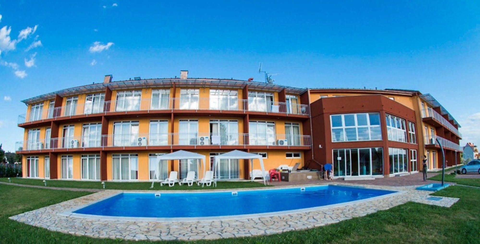 Kehida Family Resort Kehidakustány Exterior foto